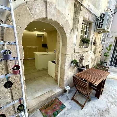 Casa Artemide Holiday home Syracuse
